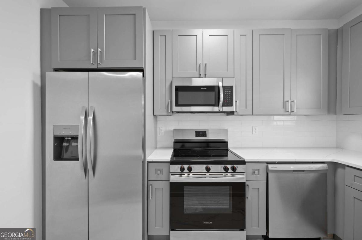567 Winton Terrace Ne # D Property Photo 7