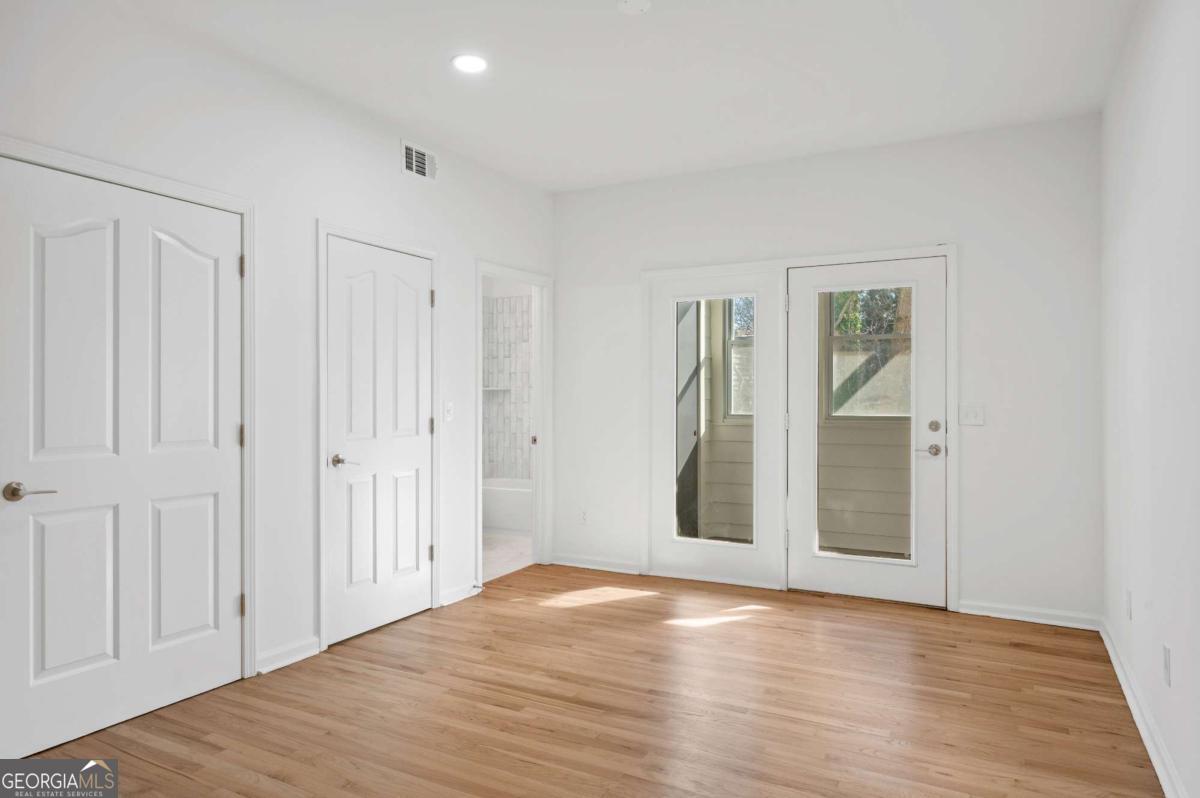 567 Winton Terrace Ne # D Property Photo 9