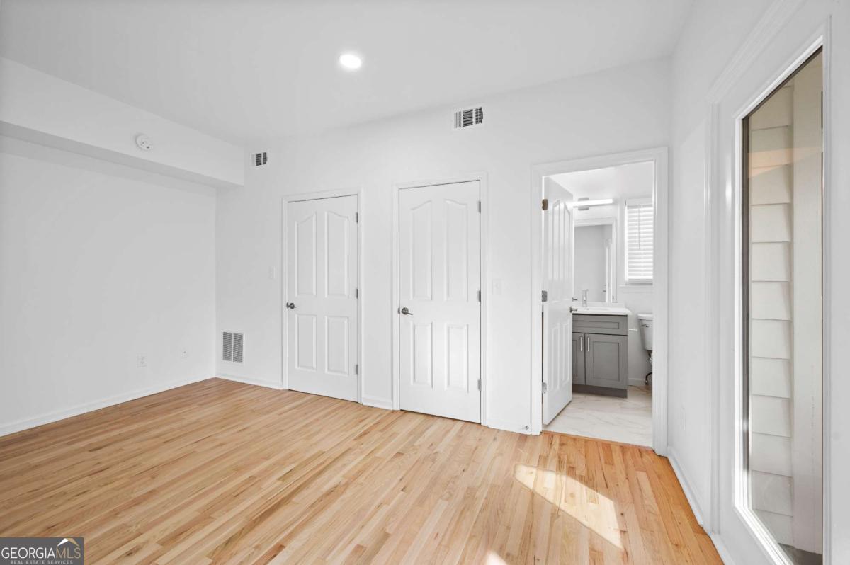 567 Winton Terrace Ne # D Property Photo 10