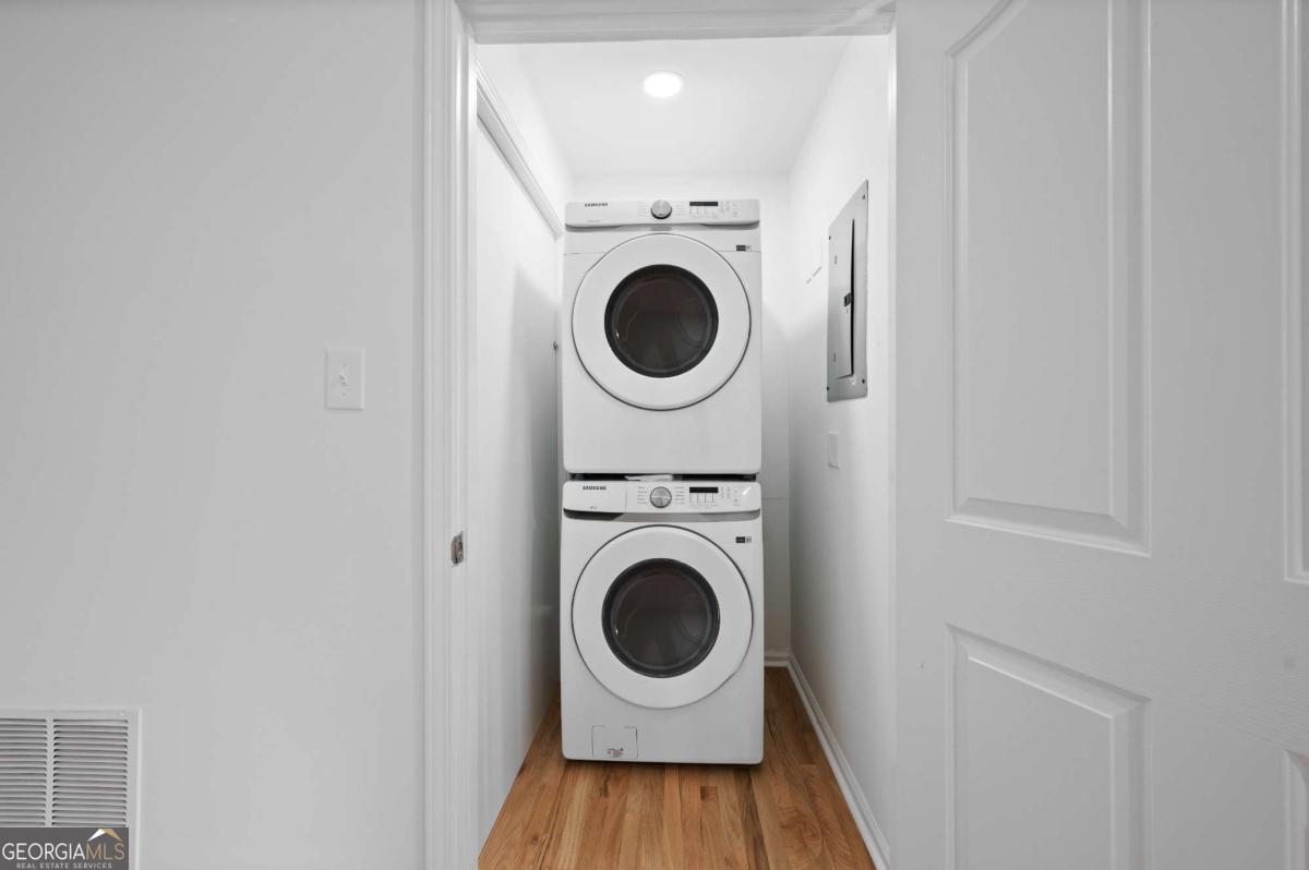 567 Winton Terrace Ne # D Property Photo 13