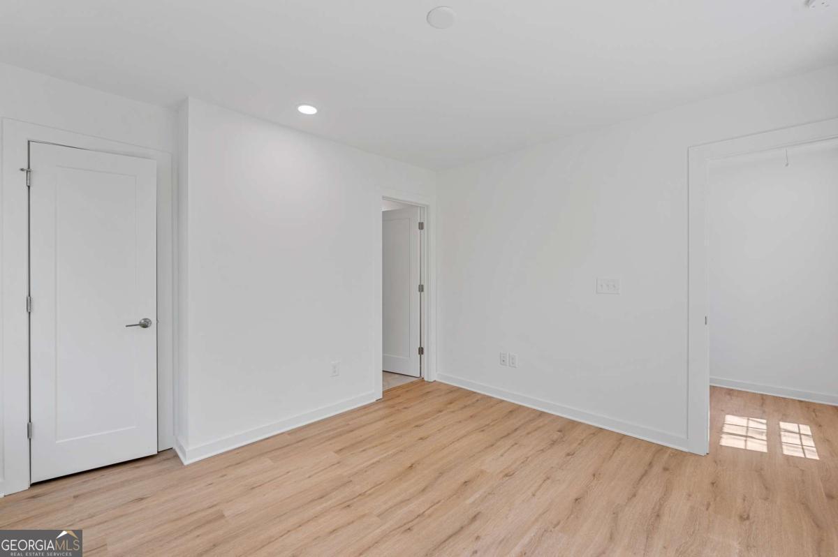 237 Howard Street Ne # 6 Property Photo 12