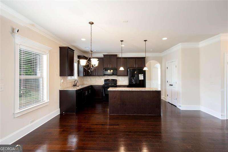 91 Ashbury Circle Property Photo 12