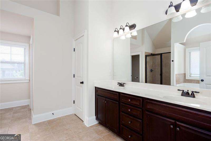 91 Ashbury Circle Property Photo 27