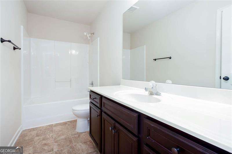 91 Ashbury Circle Property Photo 39