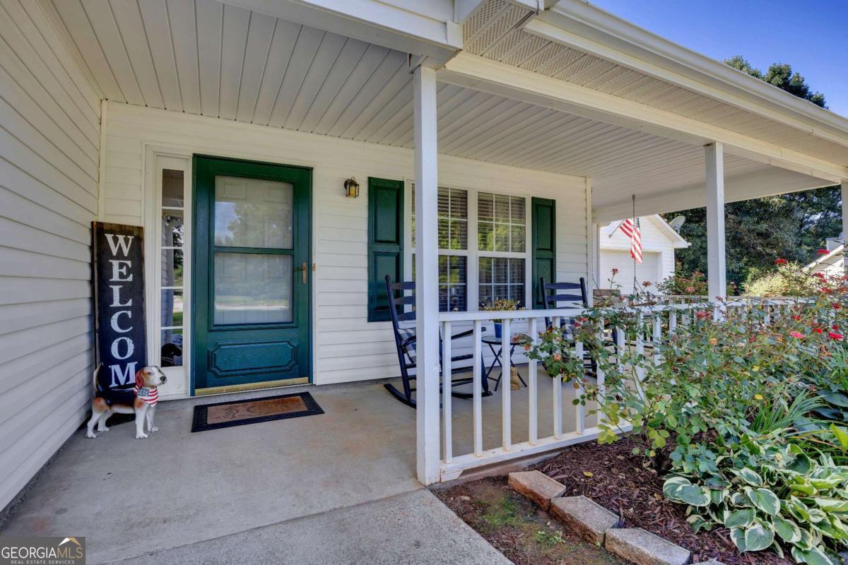35 Macadamia Court Property Photo 4