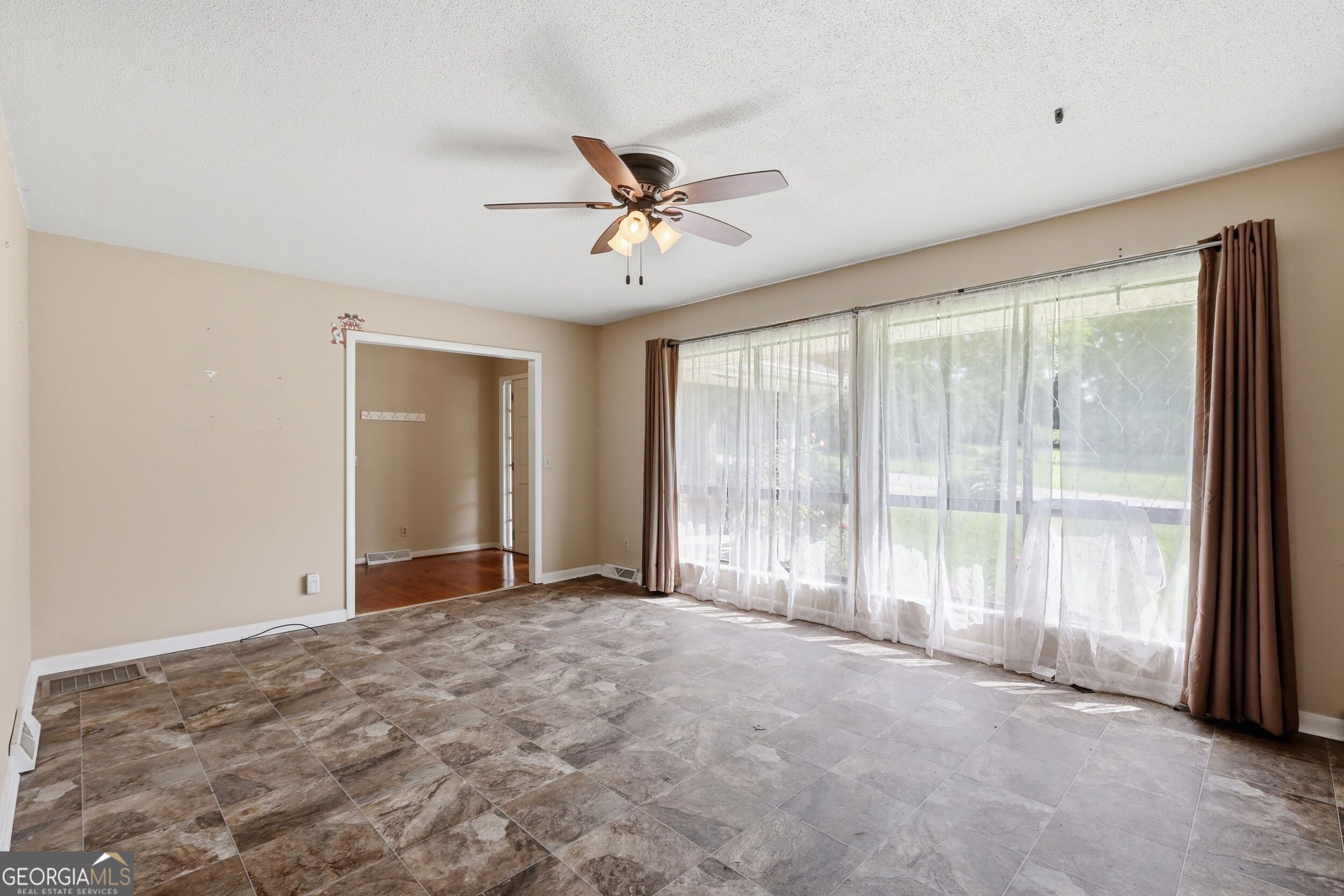 42 Charles Street Property Photo 18
