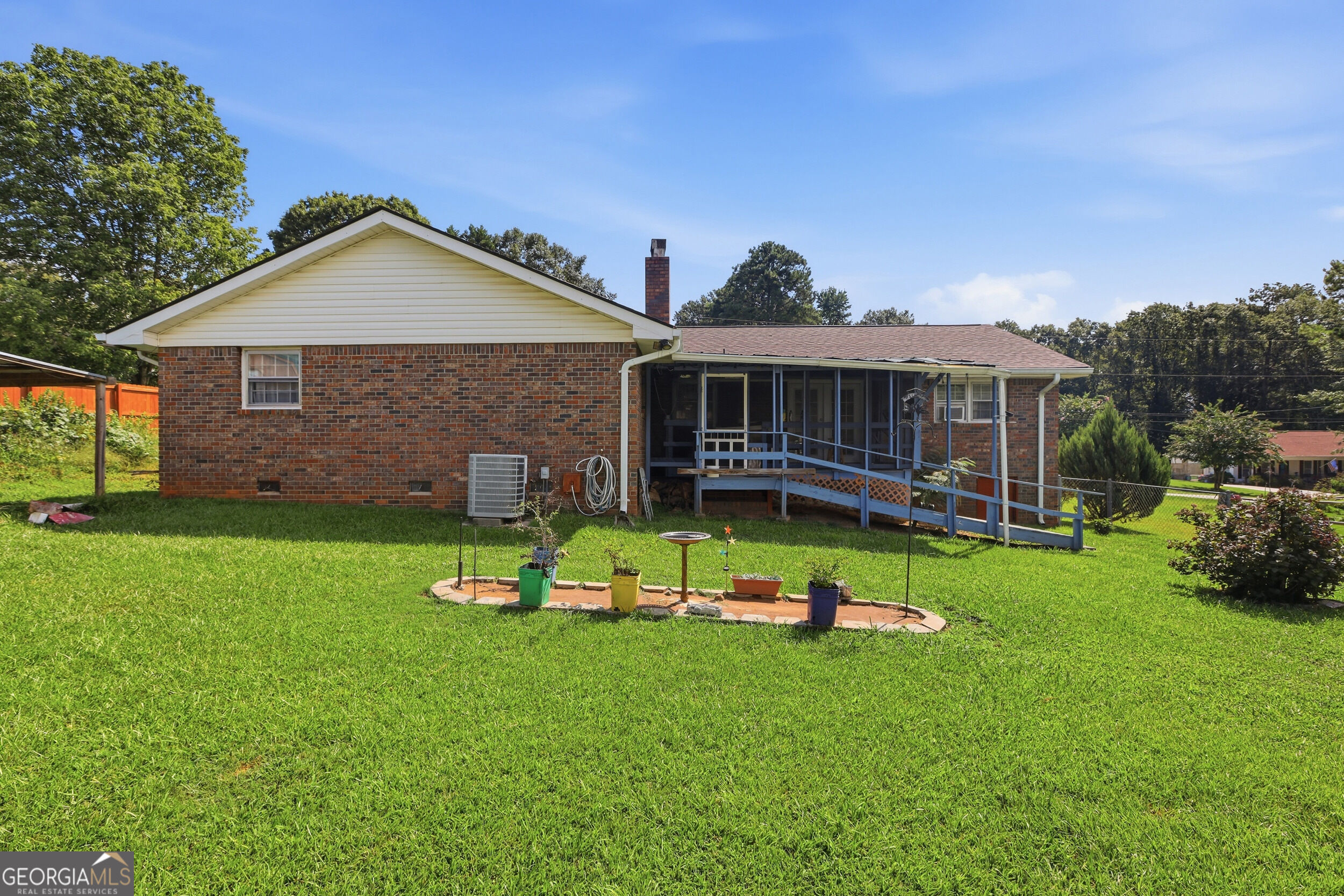 42 Charles Street Property Photo 35