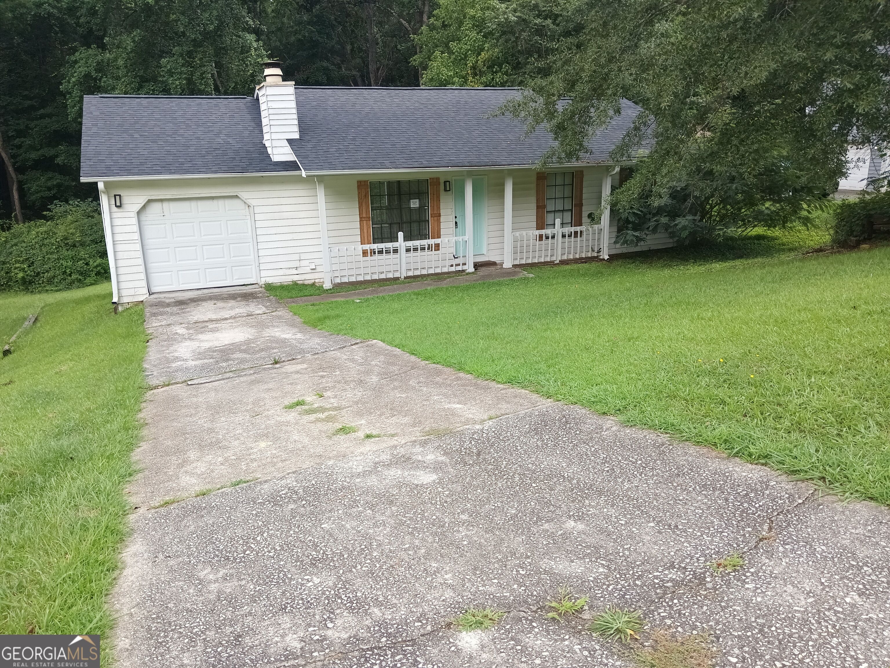 1063 Salisbury Trail Property Photo 1