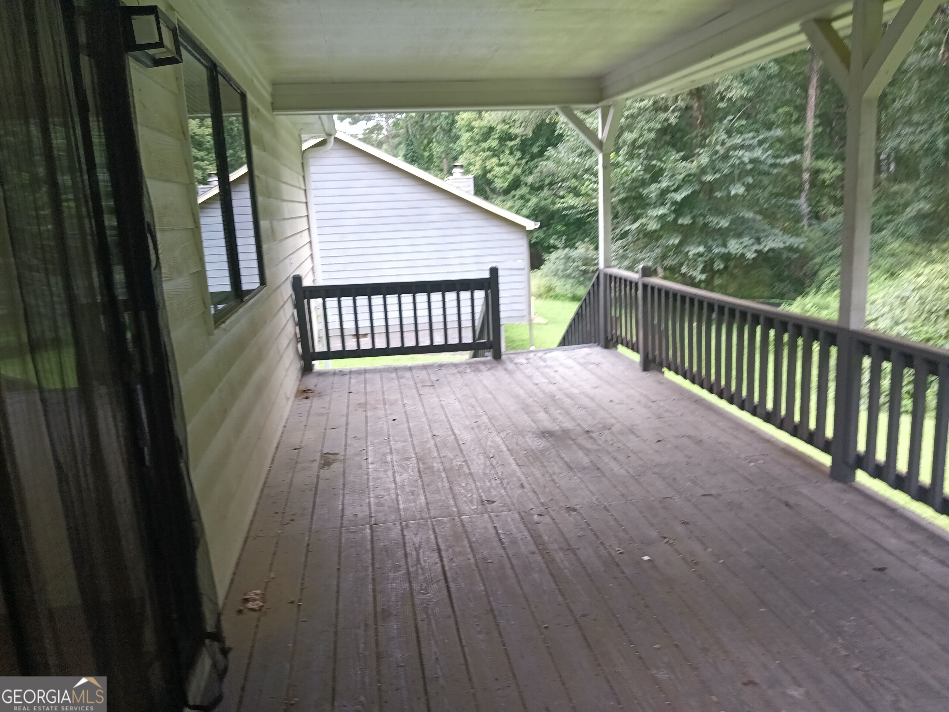 1063 Salisbury Trail Property Photo 2
