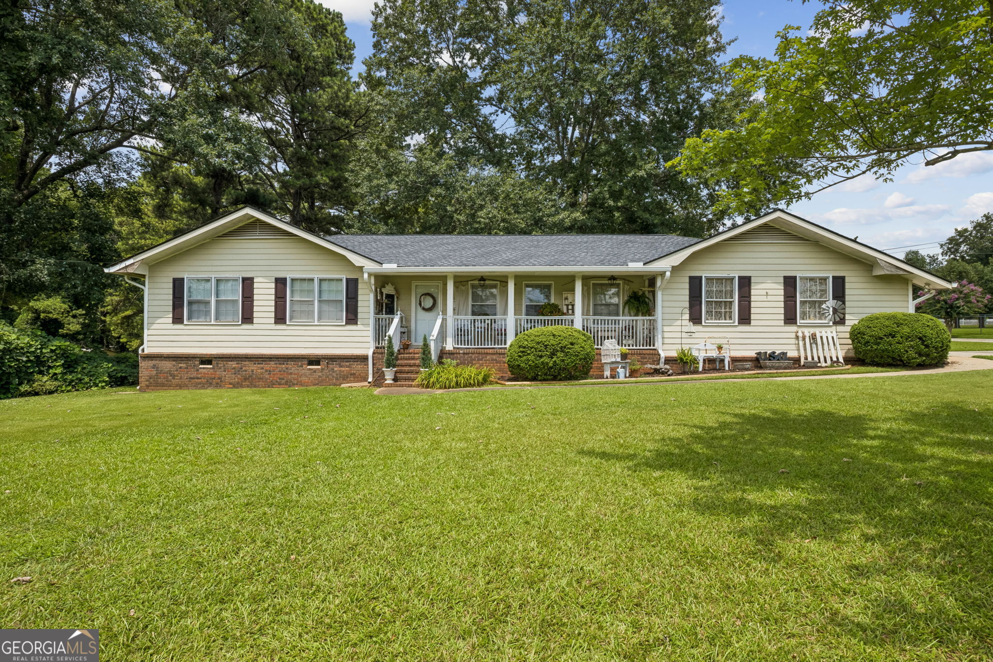 4231 Hamilton Mill Road Property Photo 1