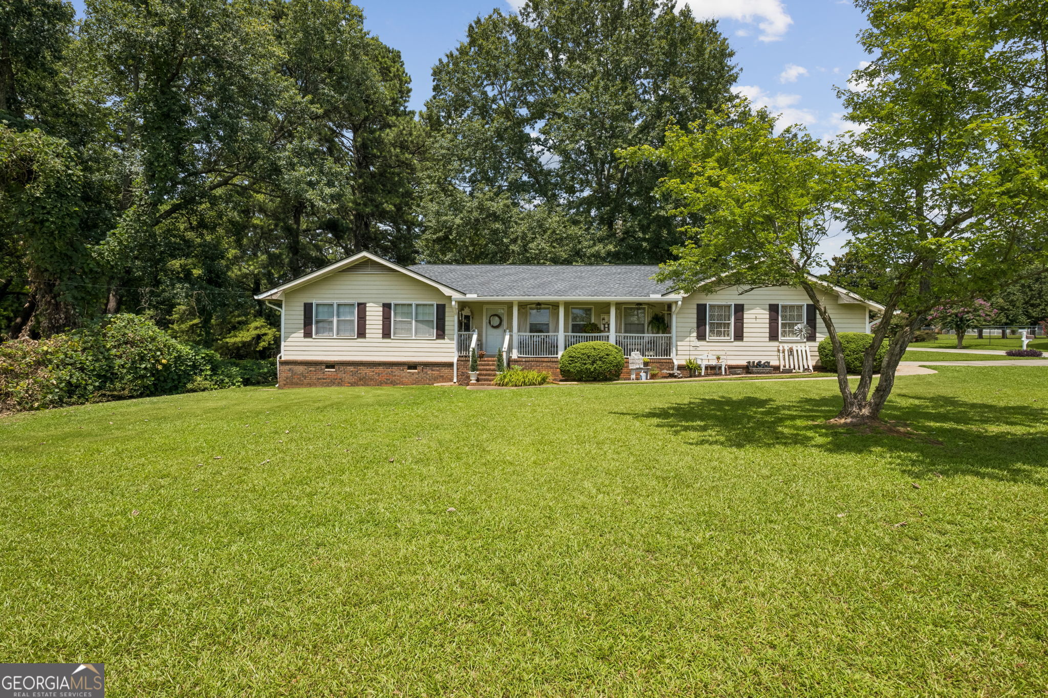 4231 Hamilton Mill Road Property Photo 2