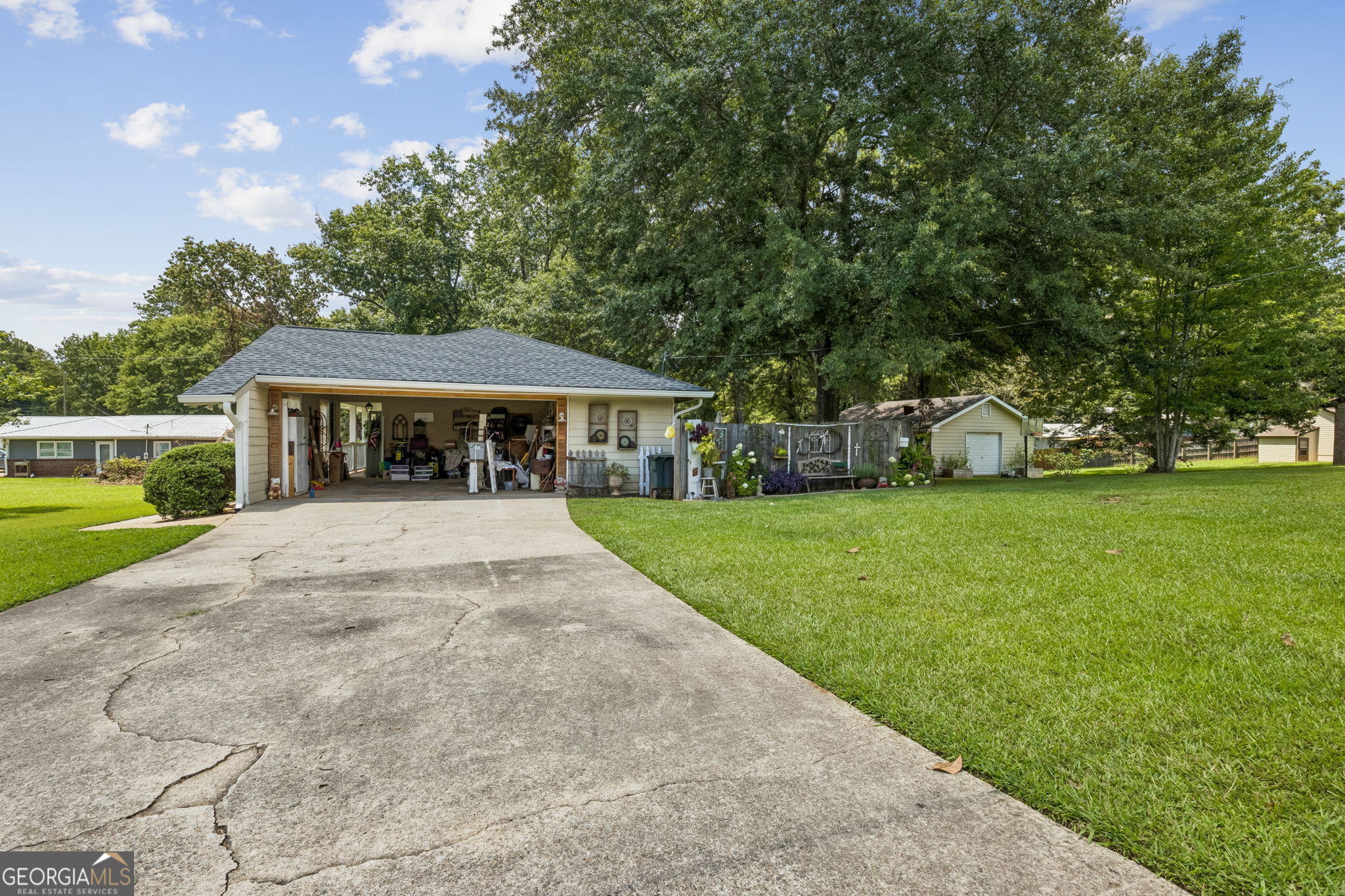 4231 Hamilton Mill Road Property Photo 8
