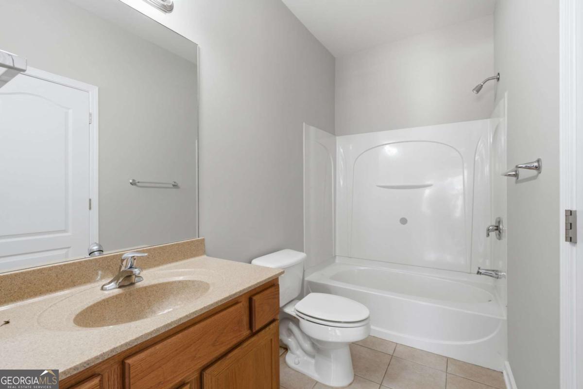 958 Firethorne Pass Property Photo 14