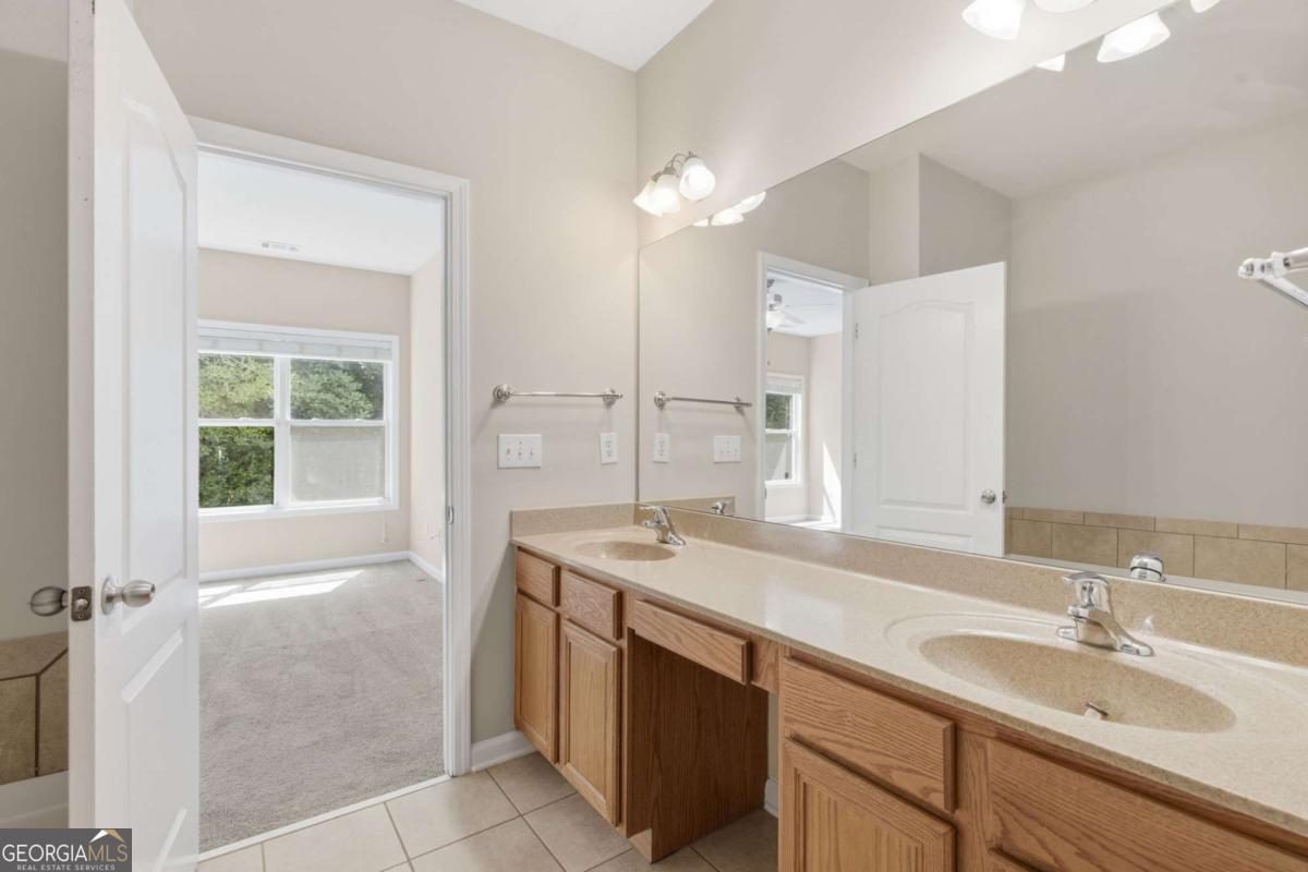 958 Firethorne Pass Property Photo 21