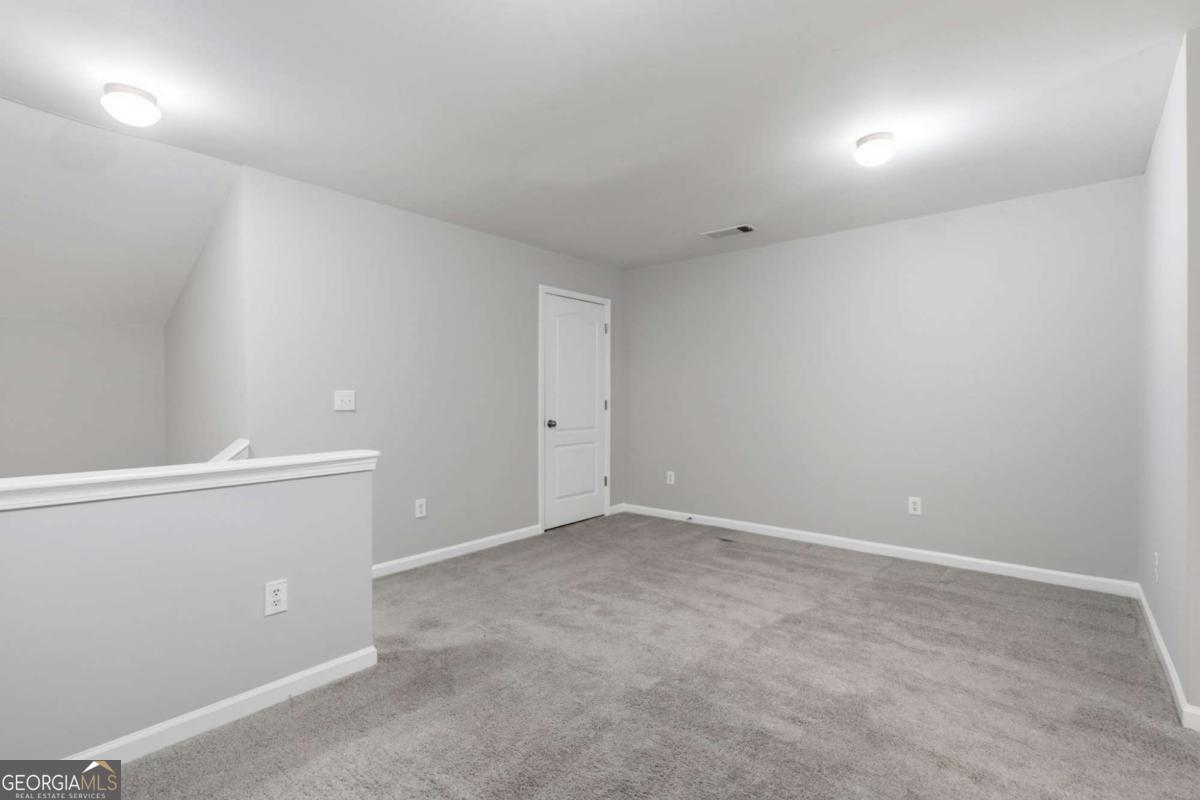 958 Firethorne Pass Property Photo 24