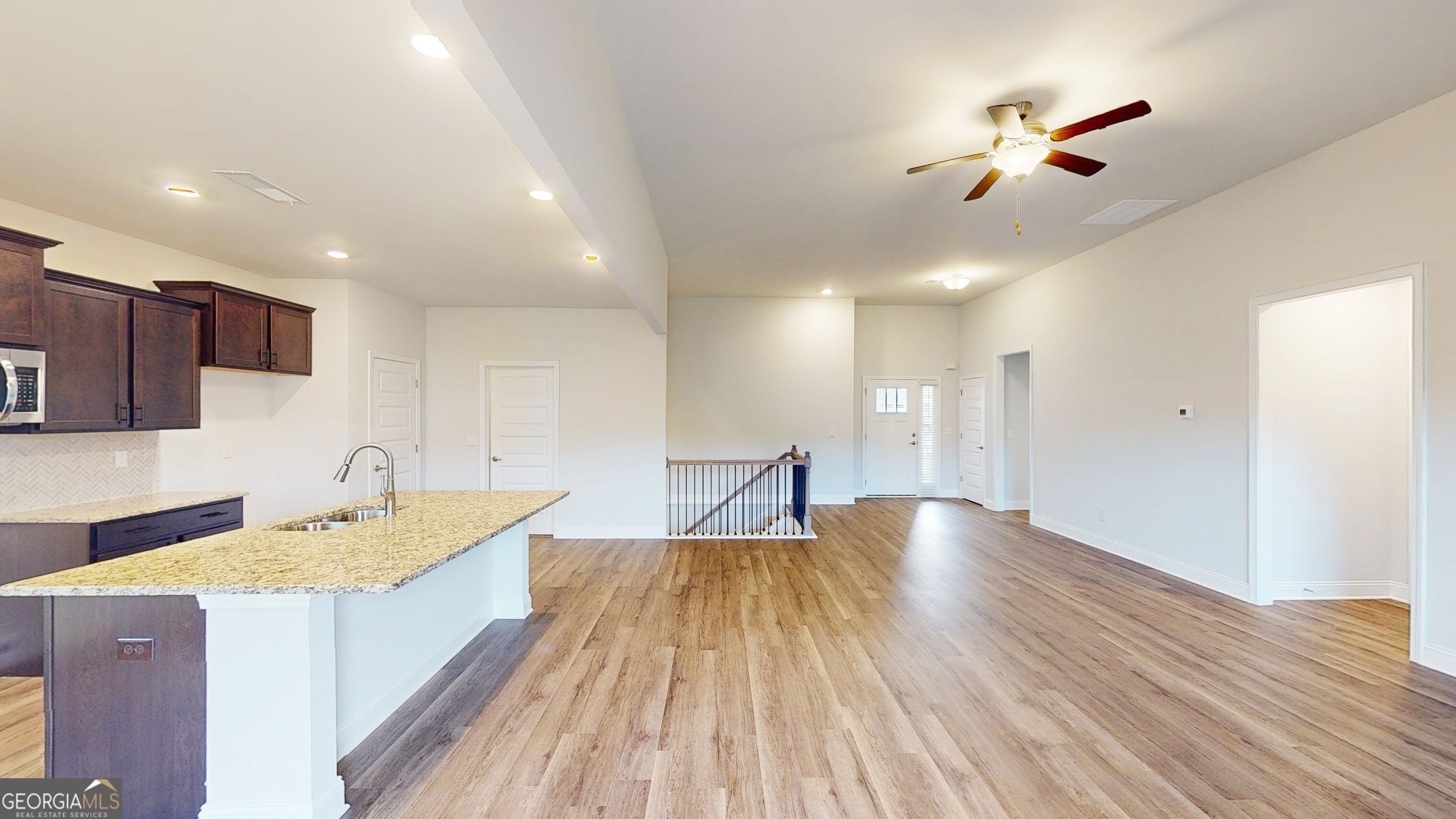 1509 Barrington Place Court Property Photo 8