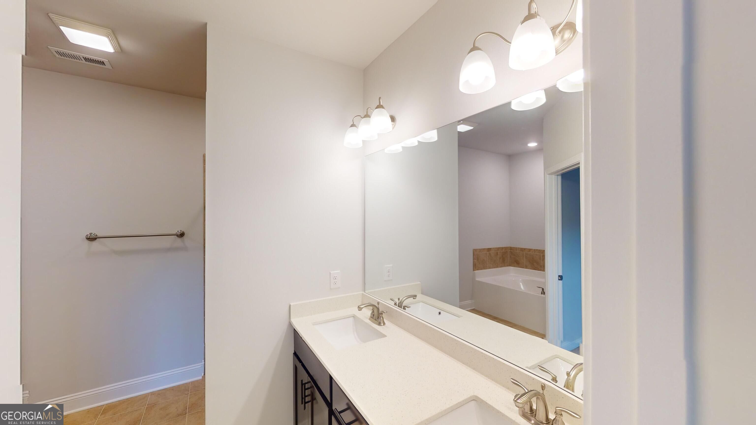 1509 Barrington Place Court Property Photo 11