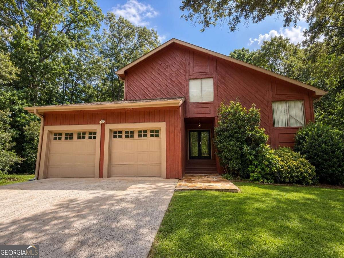 2704 Valley Hill Drive Property Photo 1