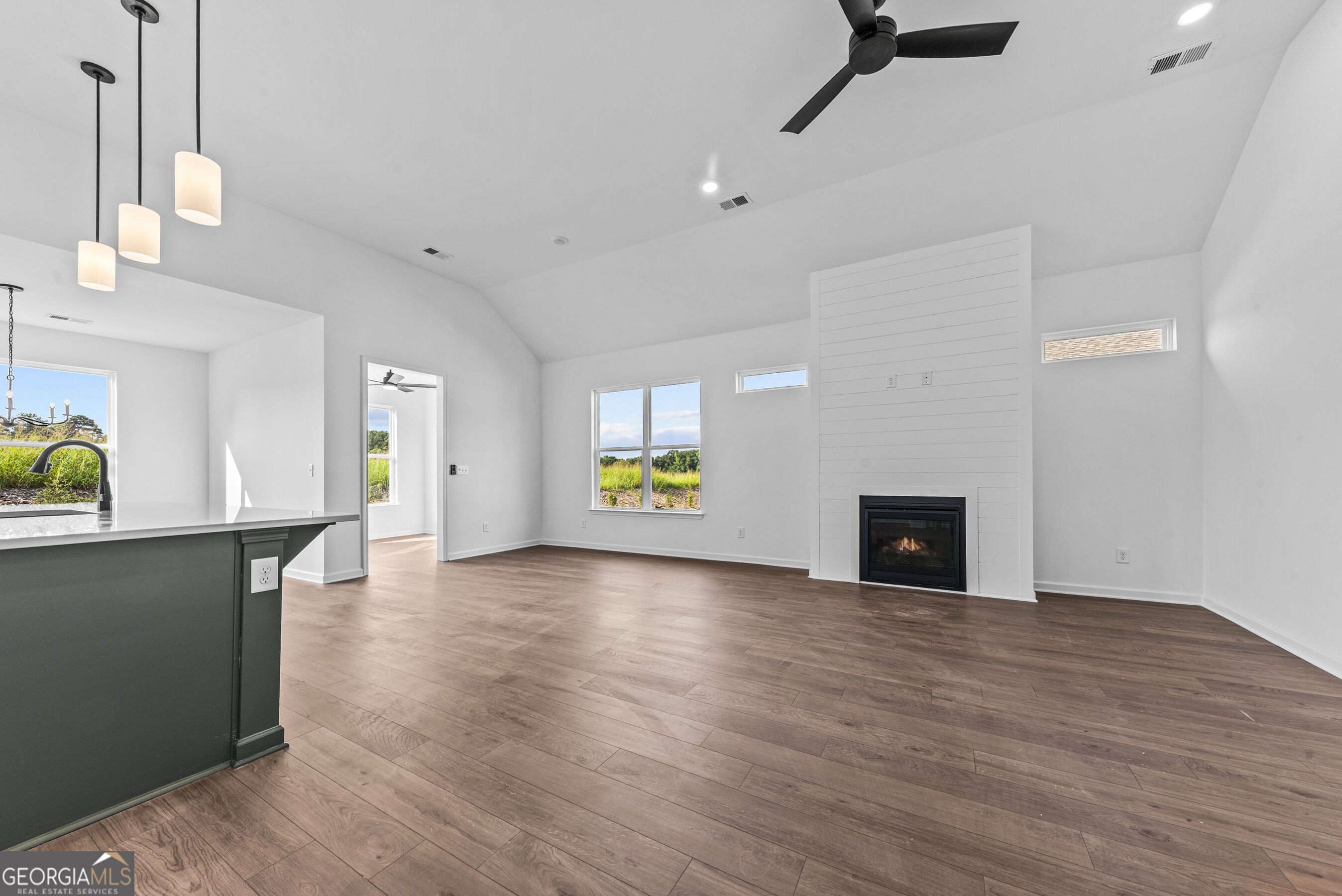 125 Cottage Grove Circle Property Photo 13