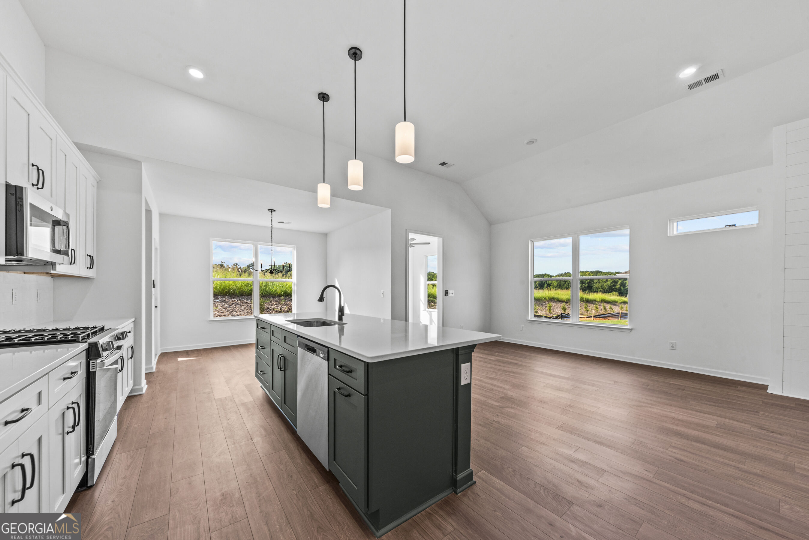 125 Cottage Grove Circle Property Photo 15