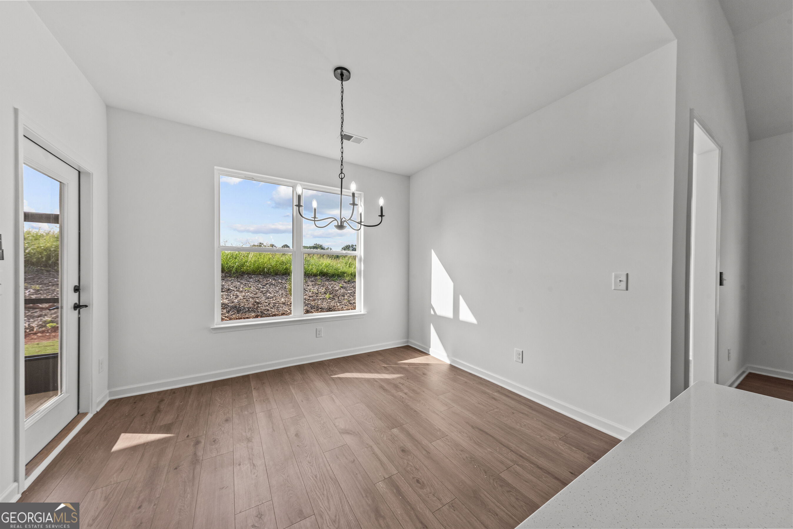 125 Cottage Grove Circle Property Photo 17