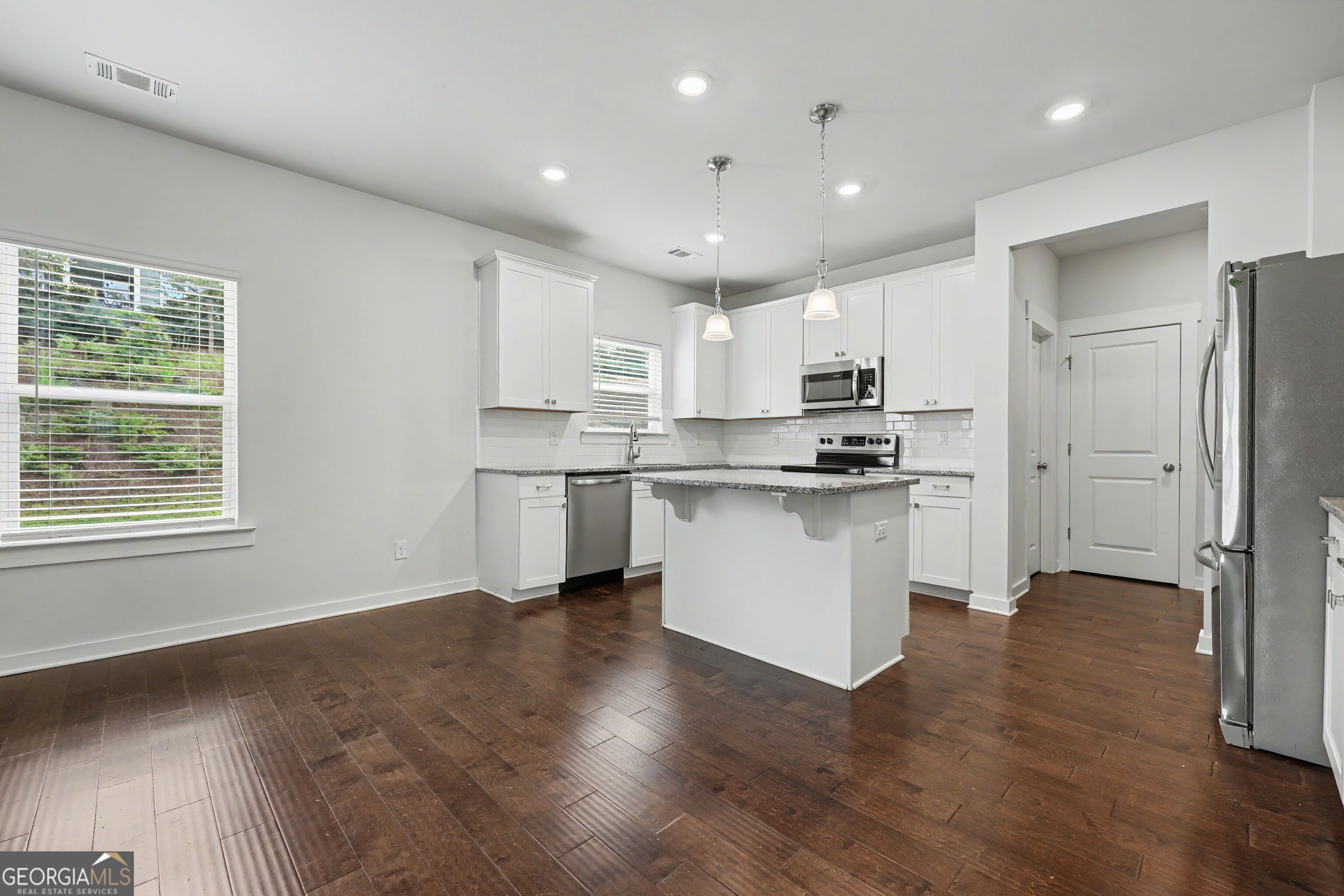 4317 Links Boulevard Property Photo 6