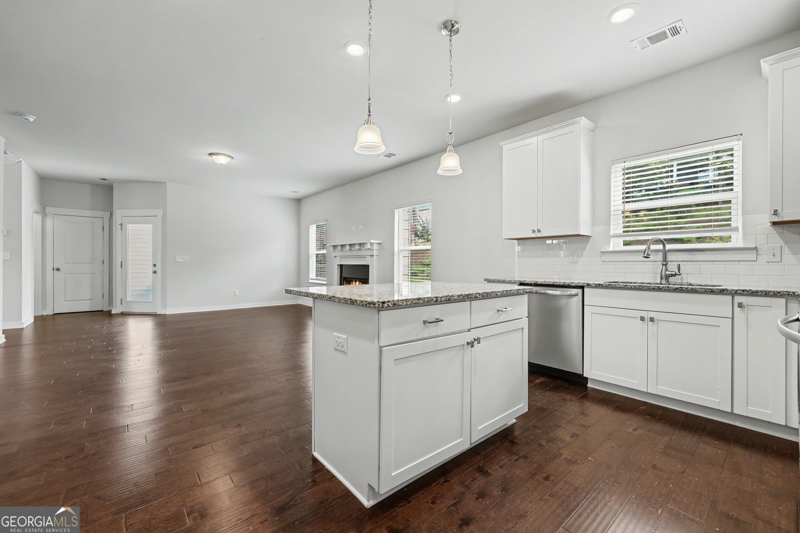 4317 Links Boulevard Property Photo 7