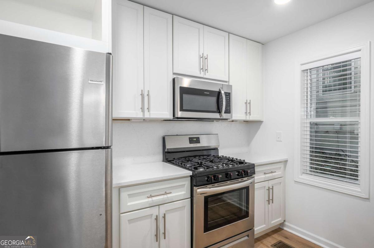 704 Durant Place Ne # D Property Photo 12