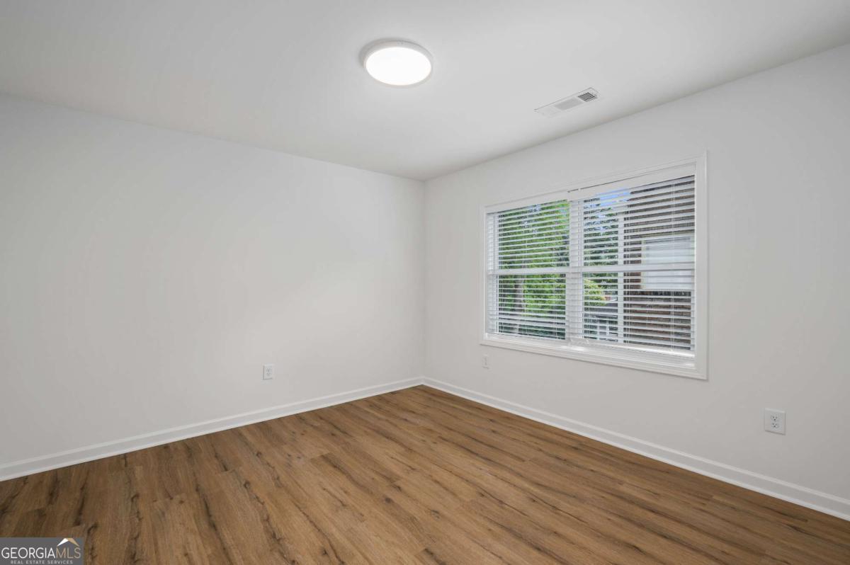 704 Durant Place Ne # D Property Photo 20