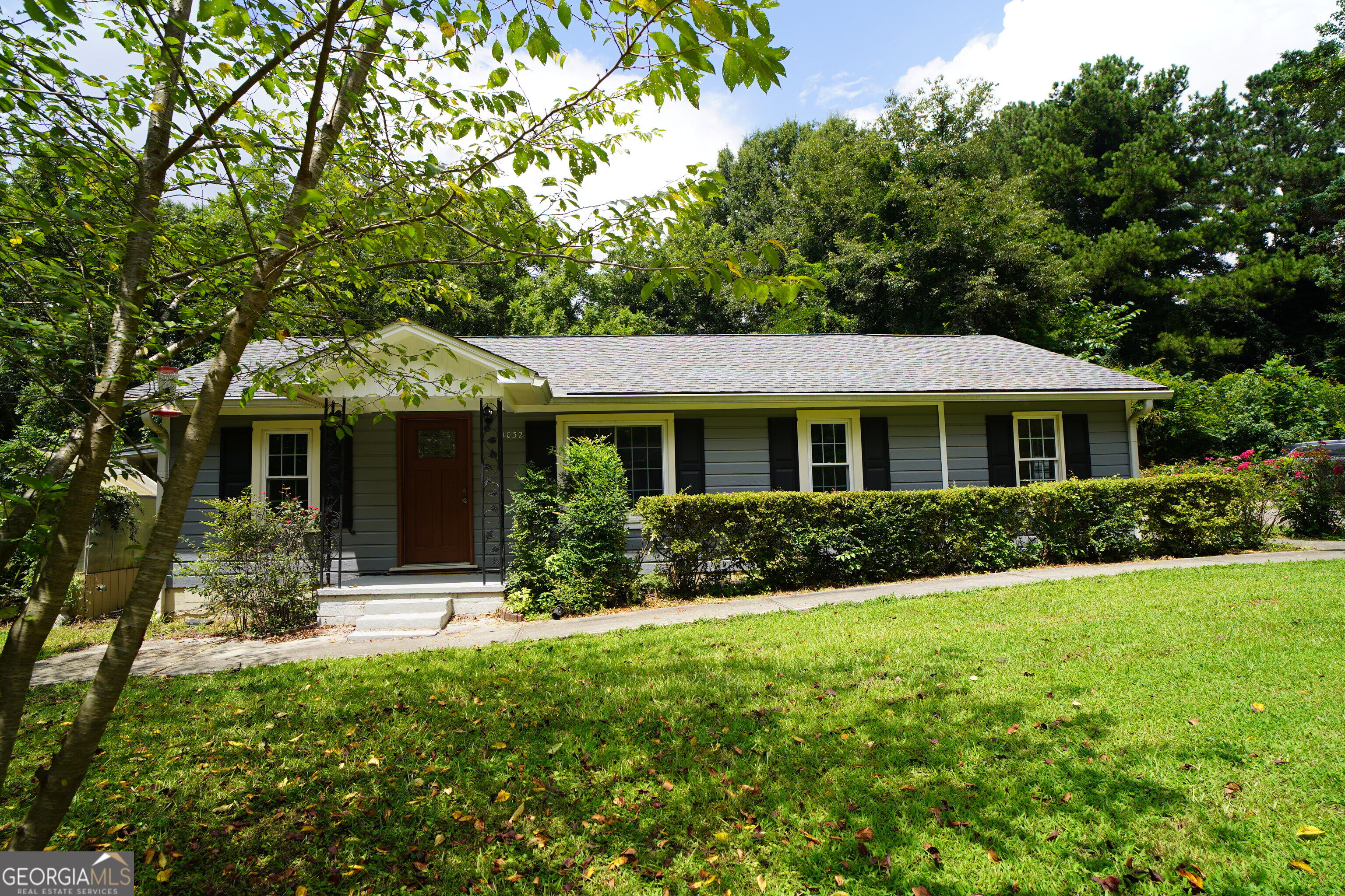 1032 Chatham Road Property Photo 1