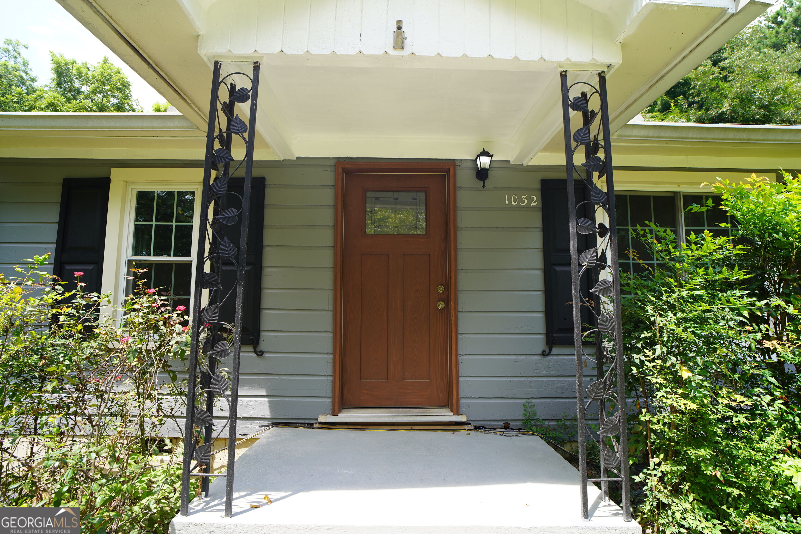 1032 Chatham Road Property Photo 2