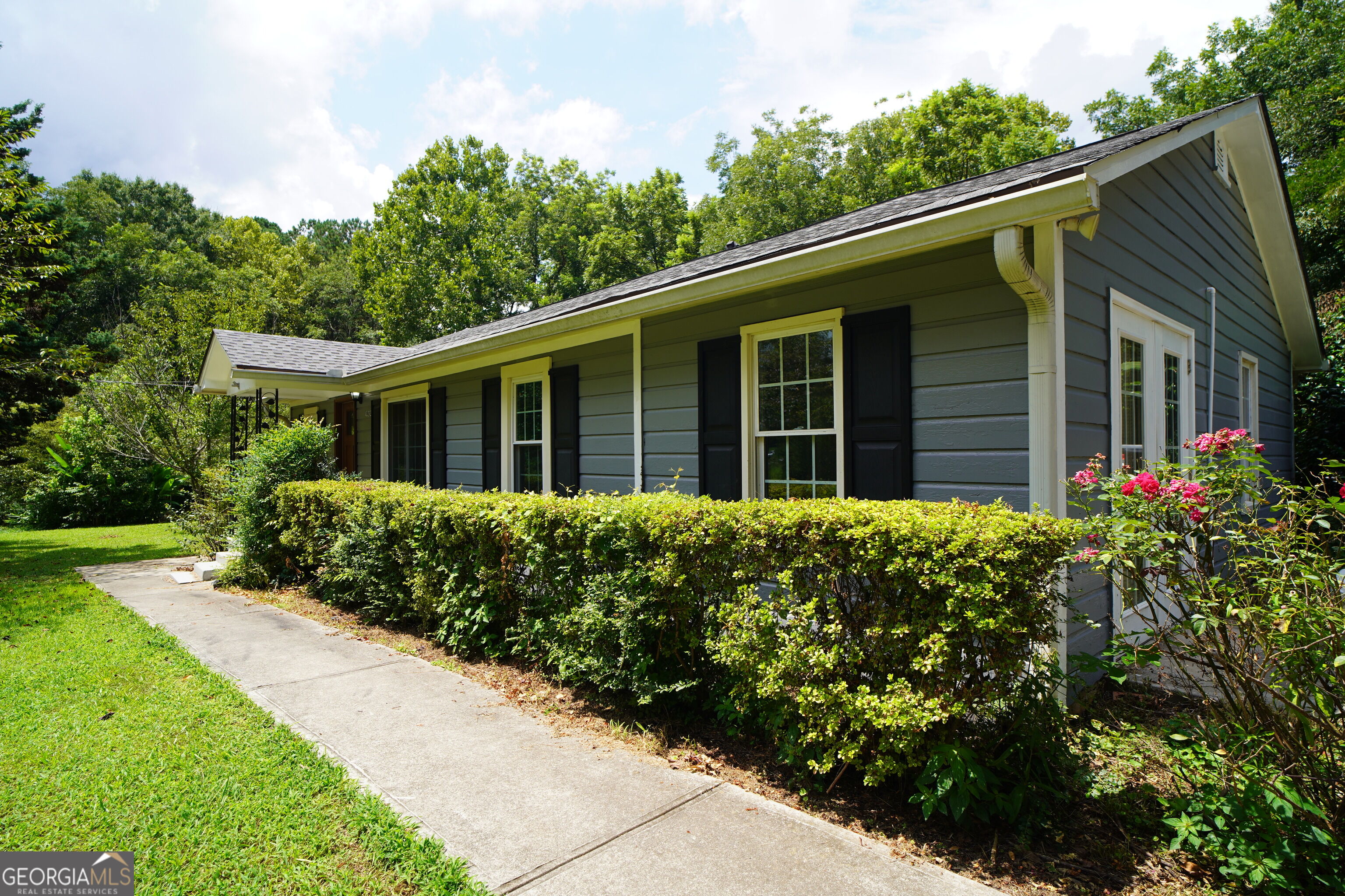 1032 Chatham Road Property Photo 3
