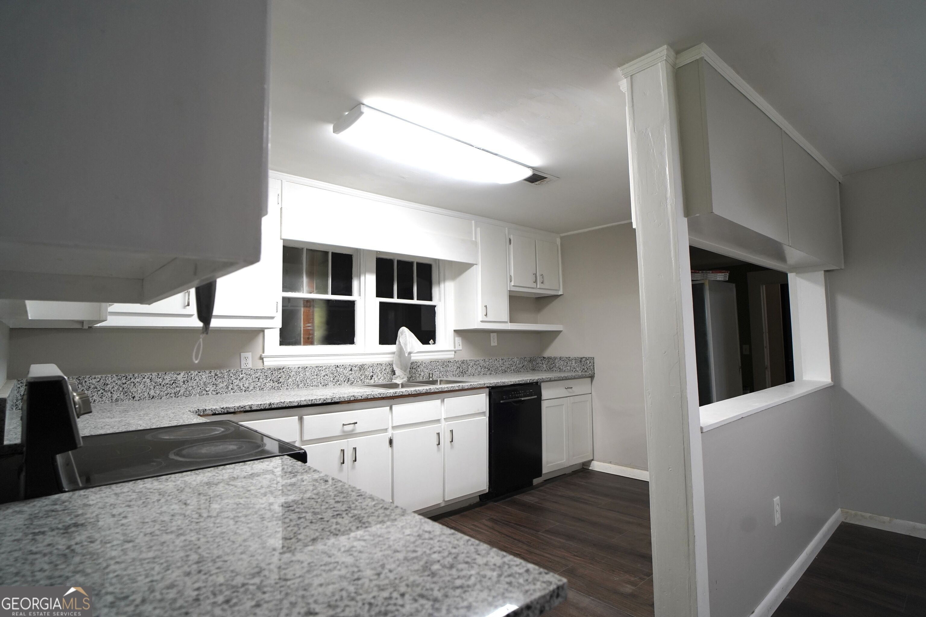 1032 Chatham Road Property Photo 5