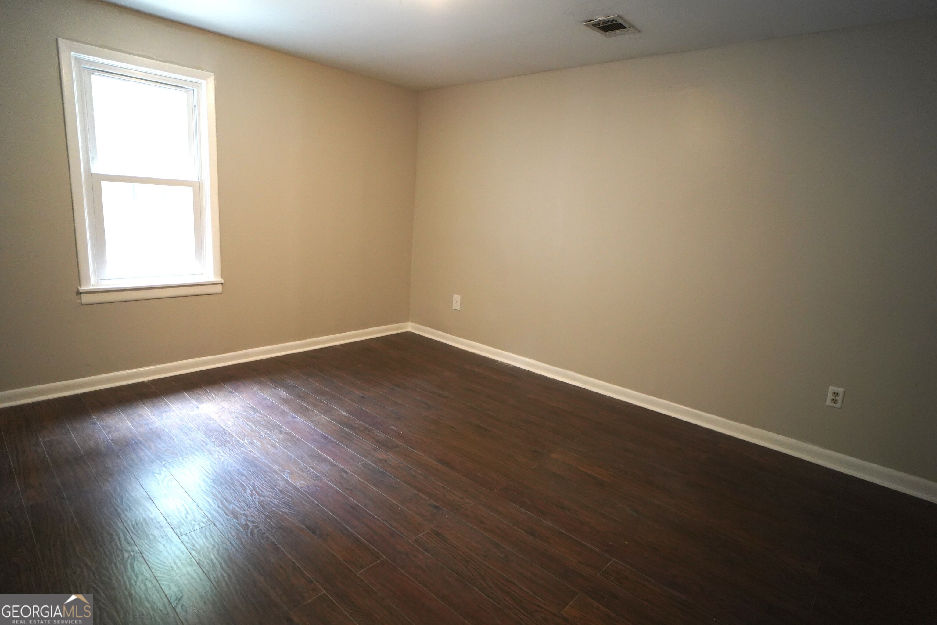 1032 Chatham Road Property Photo 8