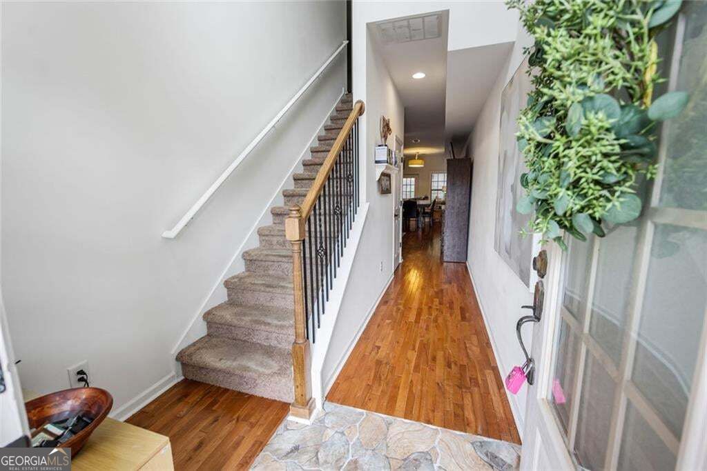 190 Towne Villas Drive Property Photo 8