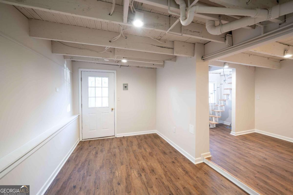 716 Lakeview Avenue Ne # 5 Property Photo 12