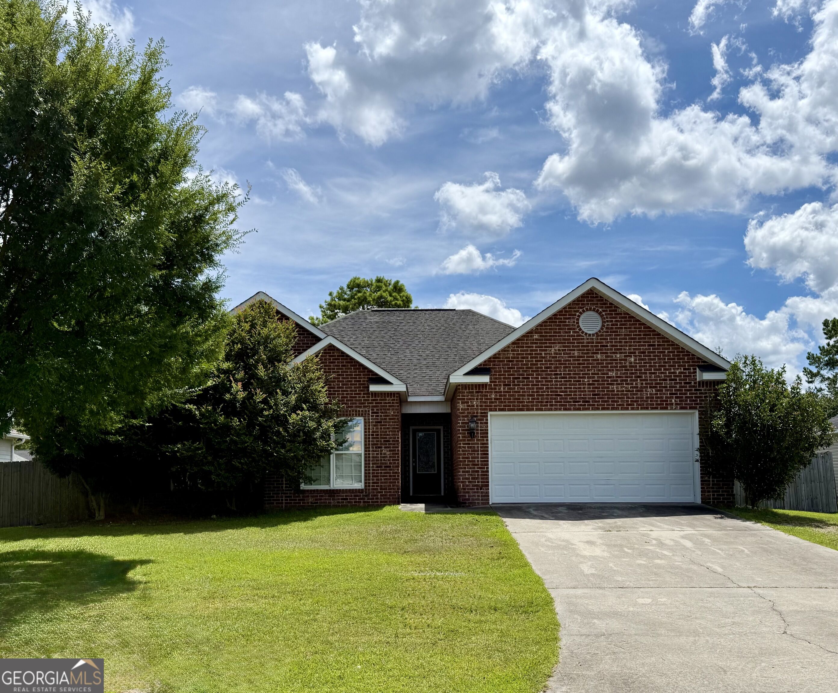 113 Berkley Circle Property Photo 1