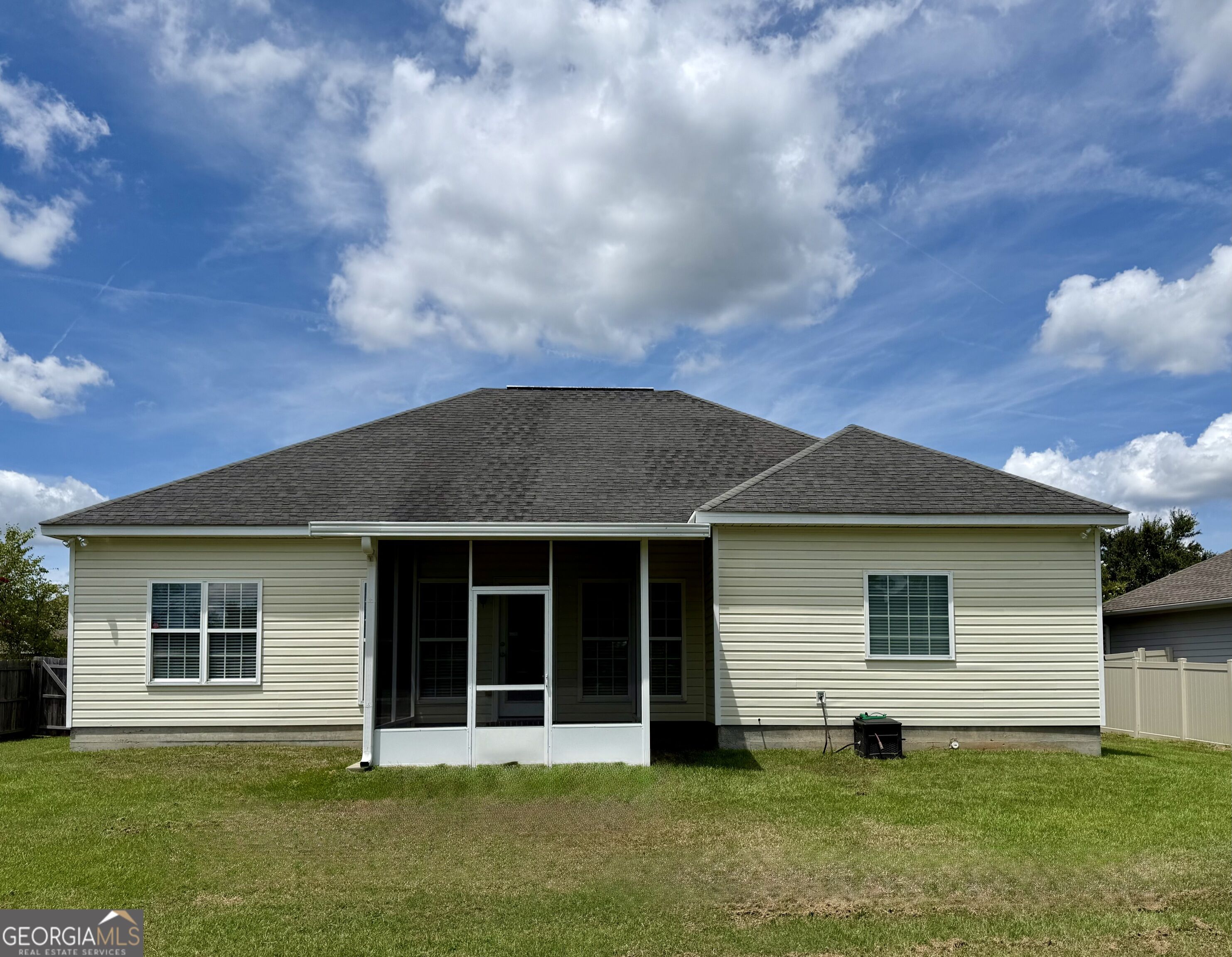 113 Berkley Circle Property Photo 2