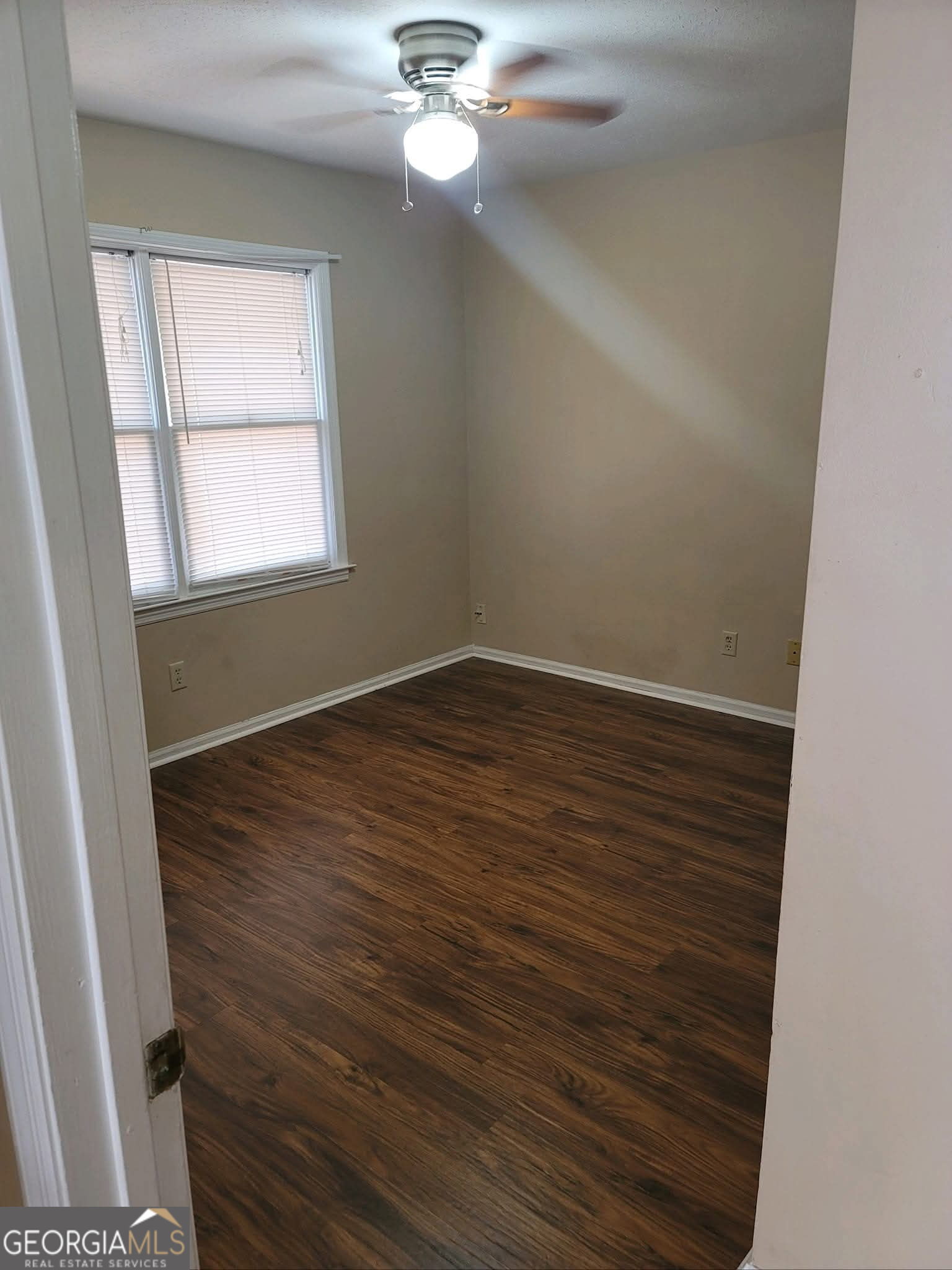 1210 Douglas Circle Property Photo 9