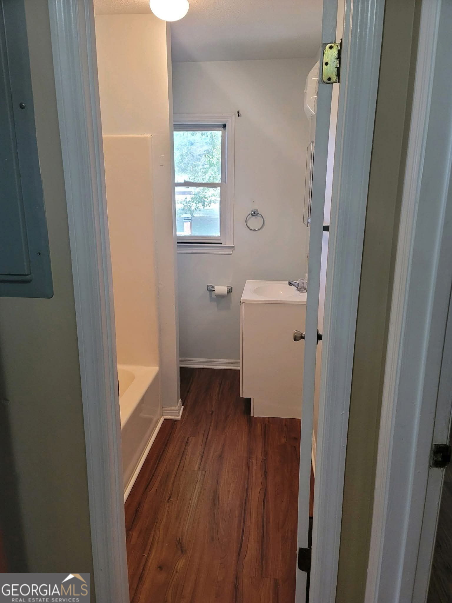 1210 Douglas Circle Property Photo 10