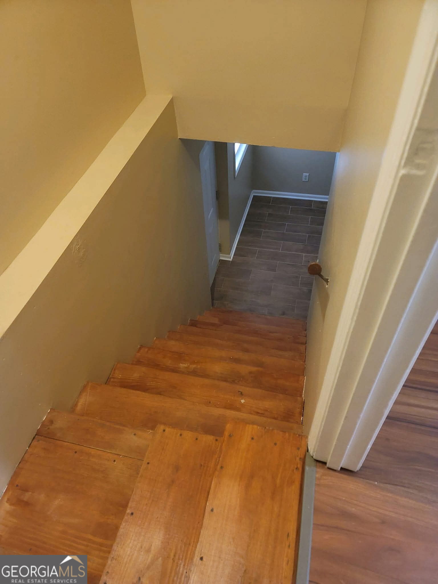 1210 Douglas Circle Property Photo 11