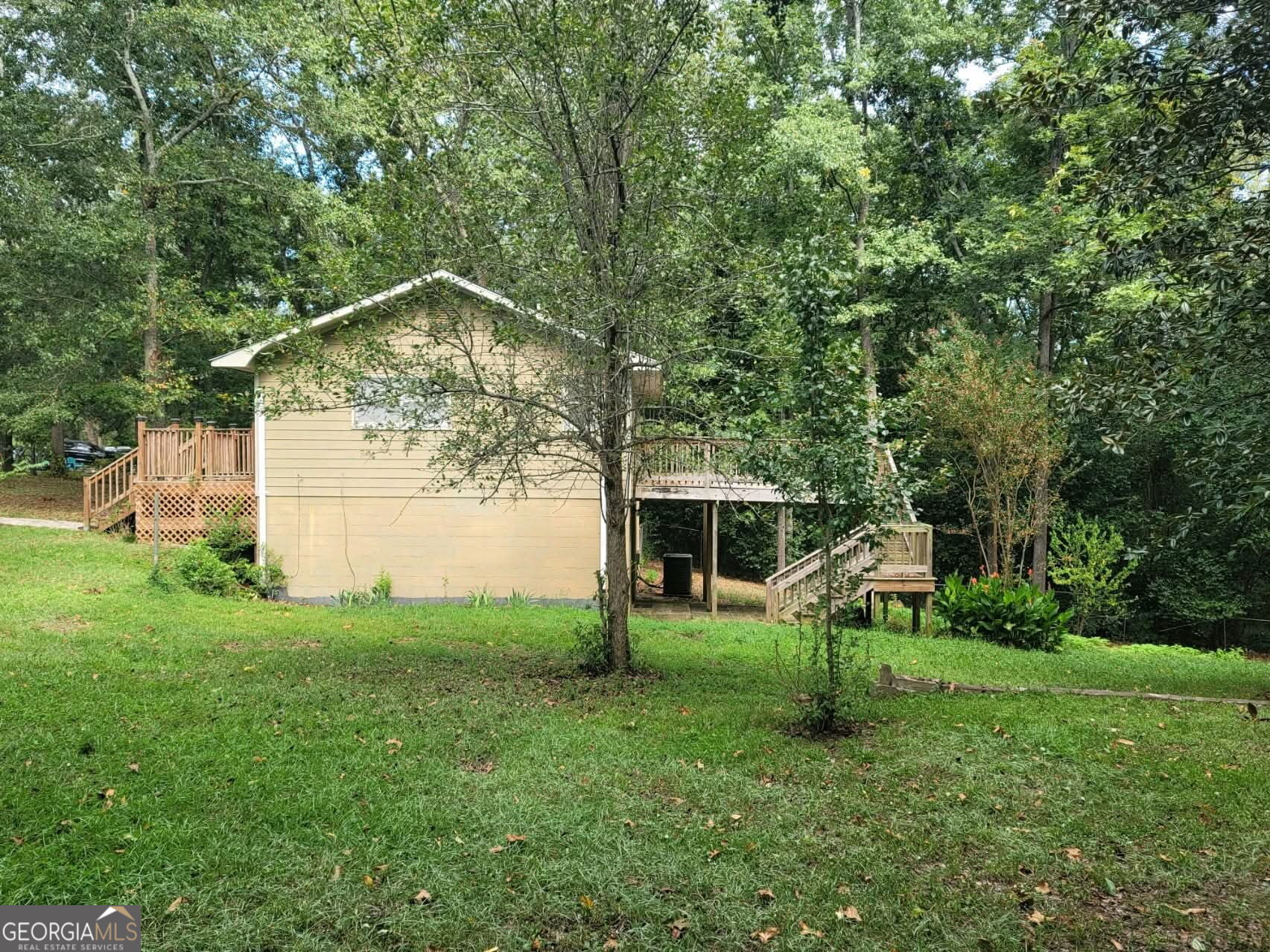 1210 Douglas Circle Property Photo 18