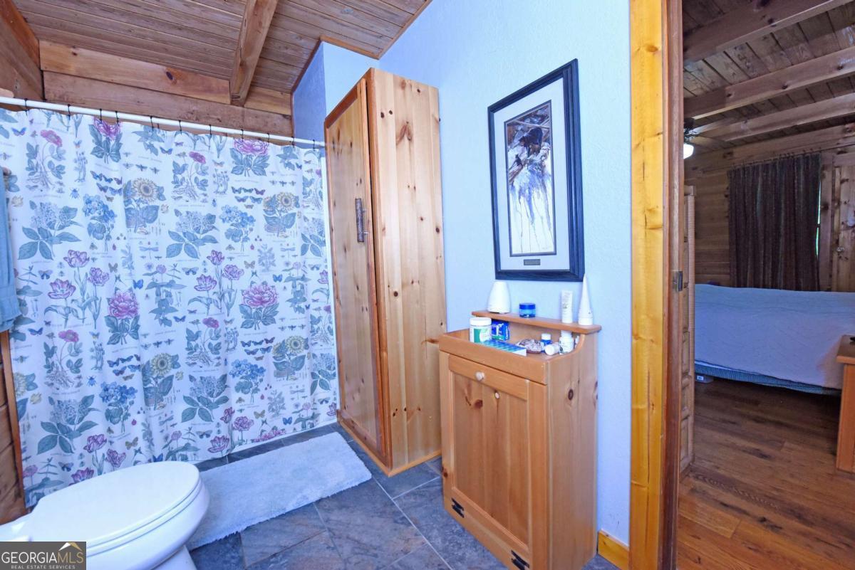 566 Sharewood Forest Property Photo 11