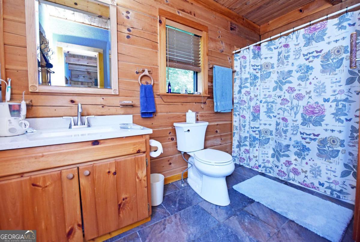 566 Sharewood Forest Property Photo 12