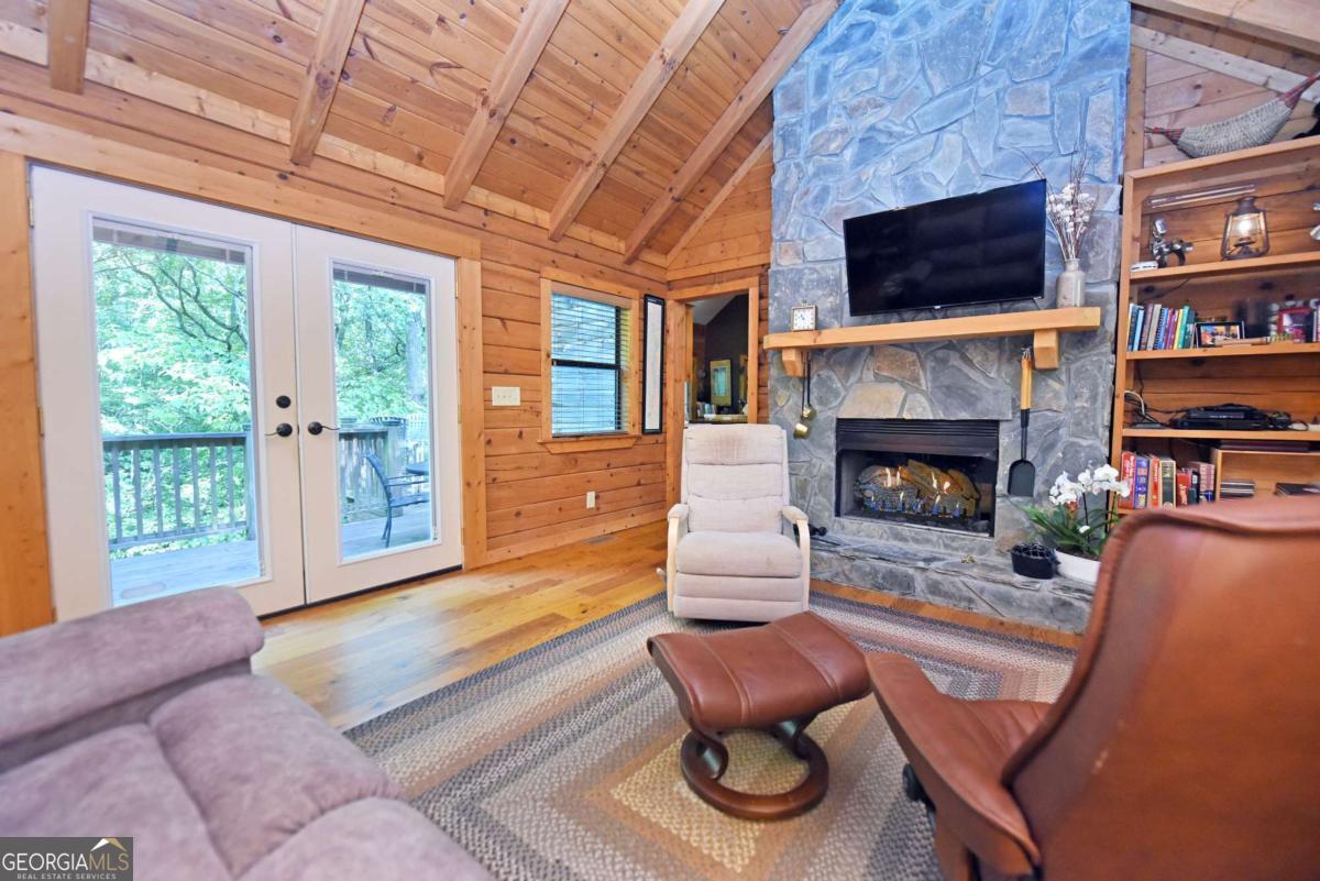 566 Sharewood Forest Property Photo 16