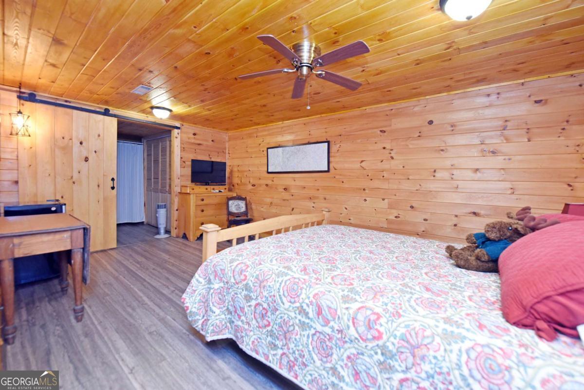 566 Sharewood Forest Property Photo 29