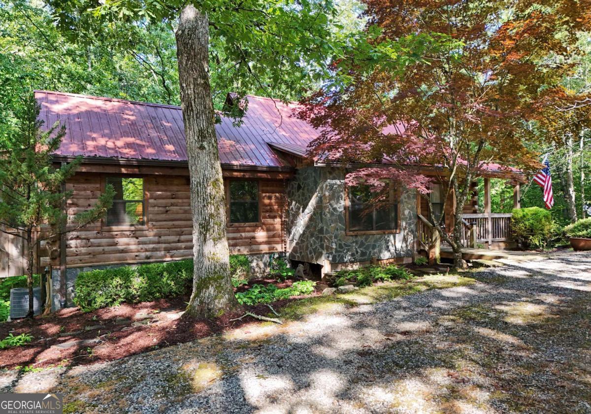 566 Sharewood Forest Property Photo 33