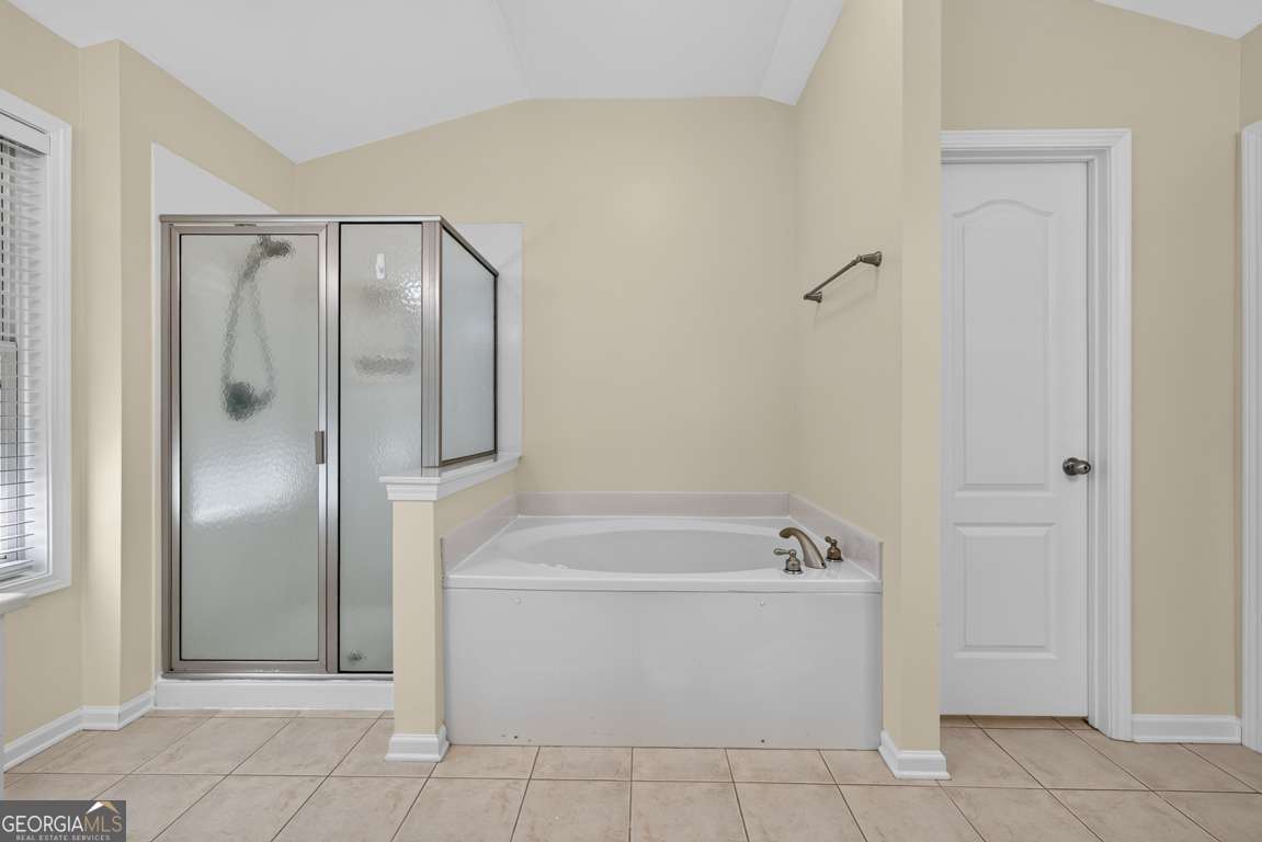 2294 Meadow's End Property Photo 17
