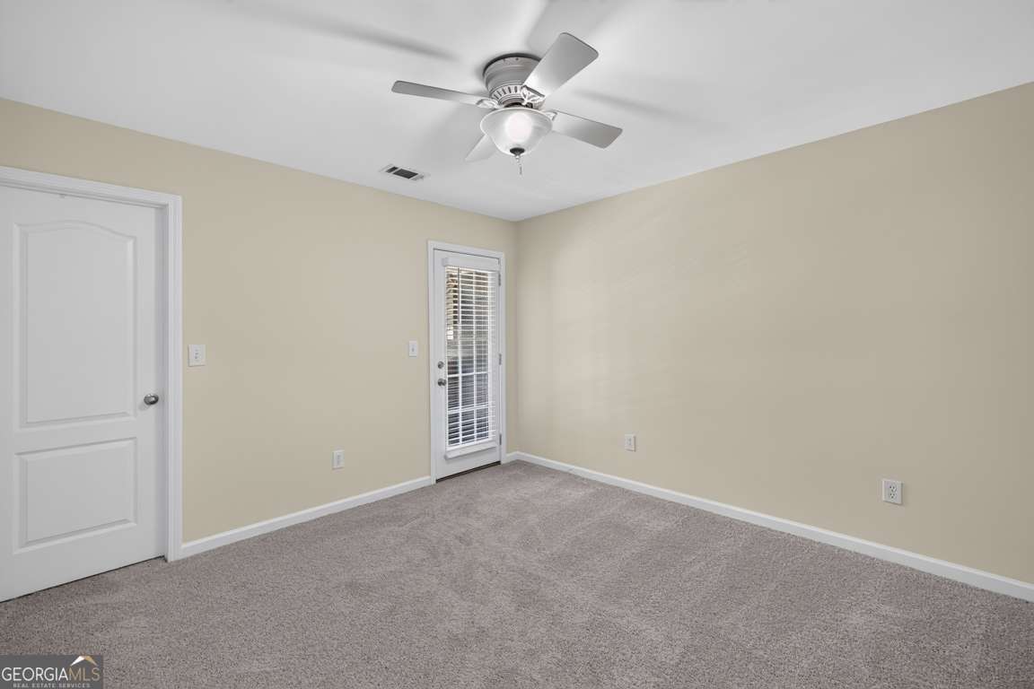 2294 Meadow's End Property Photo 23