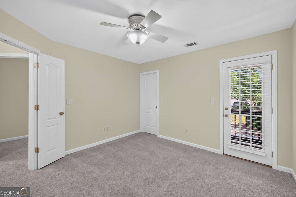 2294 Meadow's End Property Photo 24